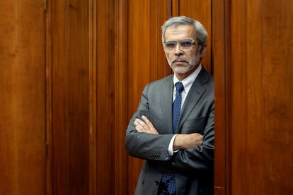 Luis Cordero, Ministro de Justicia, en su oficina en Santiago, el 11 de Septiembre de 2024.