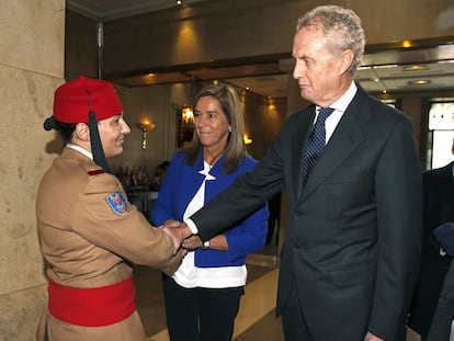 ¿Cuidar de 8 hijos es favorecer la igualdad en el Ejército?