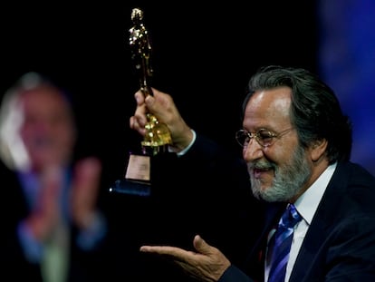 En mayo de 2011 el director Jorge Fons recibió el Ariel de Oro durante la LIII edición de los Premios Ariel, en Ciudad de México.