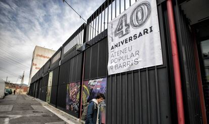 Portal del Ateneu Popular 9 Barris, creado en 1977, y administrado por la asociación Bidó de Nou Barris.