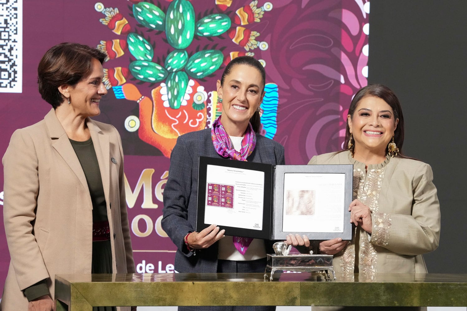 El Gobierno mexicano presenta un timbre postal conmemorativo por los 700 años de la fundación de México Tenochtitlan