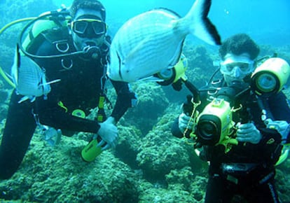 Kilian Soler y Alex Roca, en plena faena.