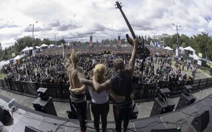 Mucho barro (cuando llueve), váteres de dudosa higiene y muchas bandas de metal, punk, blues o ska. El festival de Rock al Parque en Bogotá, además, no cuesta un euro, aunque está prohibido fumar, consumir alcohol y los cinturones metálicos.