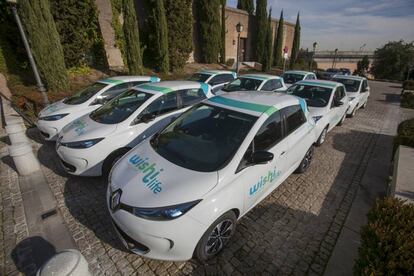 Los vehículos de la compañía Wishilife, en Boadilla del Monte.