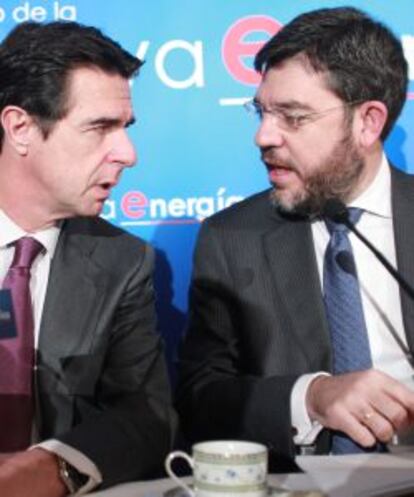 El ministro de Industria, Jos&eacute; Manuel Soria, con el secretario de Estado de Energ&iacute;a, Alberto Nadal. 