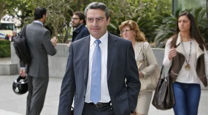 El alcalde de Cullera, Ernesto Sanju&aacute;n, este viernes en la Ciudad de la Justicia de Valencia.
