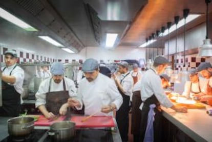 Cocina de El Cenador de Amós, en Cantabria.