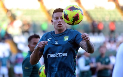 James Rodríguez durante el calentamiento antes del partido contra el Tijuana.