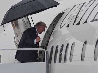Trump, subiendo al Air Force One el viernes