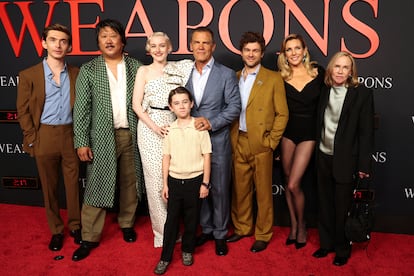 El elenco de 'Weapons', en la presentación en Los Ángeles: Austin Abrams, Benedict Wong, Julia Garner, Cary Christopher, Josh Brolin, Alden Ehrenreich, June Diane Raphael y Amy Madigan.