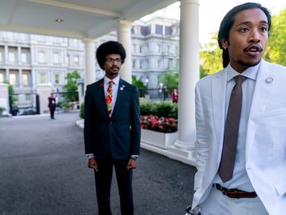 Tennessee Reps. Justin Pearson, D-Memphis, left, and Justin Jones, D-Nashville, speak to reporters outside the West Wing after meeting with President Joe Biden and Vice President Kamala Harris in the Oval Office of the White House in Washington, April 24, 2023.