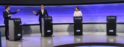 La campaña del 20D estuvo marcada por la profusión de debates. El primero lo organizó El País entre Albert Rivera, Pedro Sánchez y Pablo Iglesias, que discutieron junto al atril vacío de Mariano Rajoy.