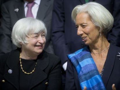 La presidenta de la Reserva Federal, Janet Yellen, a la izquierda, charla con Christine Lagarde, directora gerente del FMI