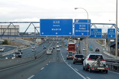 Vista de la carretera de Toledo, en sentido entrada a Madrid, en el retorno del puente del Pilar el pasado domingo.