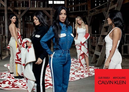 Las hermanas Kardashian-Jenner, enla campaña de Calvin Klein fotografiada por Willy Vanderperre.