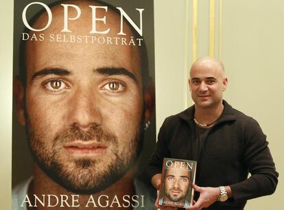 André Agassi, con su libro.