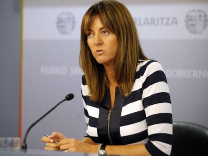 La portavoz del Gobierno, Idoia Mendia, durante su rueda de prensa tras la reunión semanal del Ejcutivo.