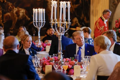 Giorgia Meloni junto a Donald Trump, durante la cena de gala celebrada en el Palacio Huis ten Bosch de La Haya.