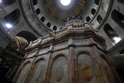 Detalle de la tumba de Jesucristo en Jerusalén.