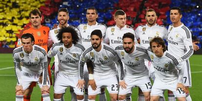 L'onze del Madrid (d'esquerra a dreta i de dalt a baix): Casillas, Ramos, Pepe, Kroos, Benzema i Cristiano. Bale, Marcelo, Isco, Carvajal i Modric.