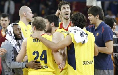 Los jugadores del Barcelona celebran el pase a la Final Four.