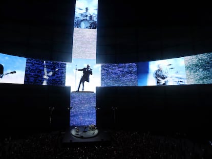 U2 actúa en La Esfera, en su concierto en Las Vegas este sábado 30 de septiembre de 2023.