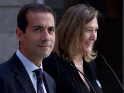 Salvador Victoria y Sonia Gumpert, tras la reunión de ayer.