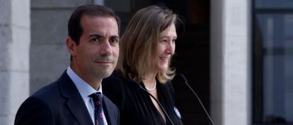 Salvador Victoria y Sonia Gumpert, tras la reunión de ayer.