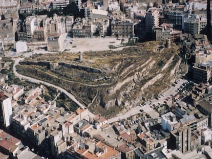 Panorámica del cerro del Molinete (Cartagena), incluida en el libro de Iván Negueruela.