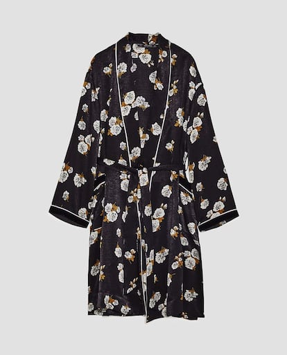 Kimono de Zara (49,95 euros).