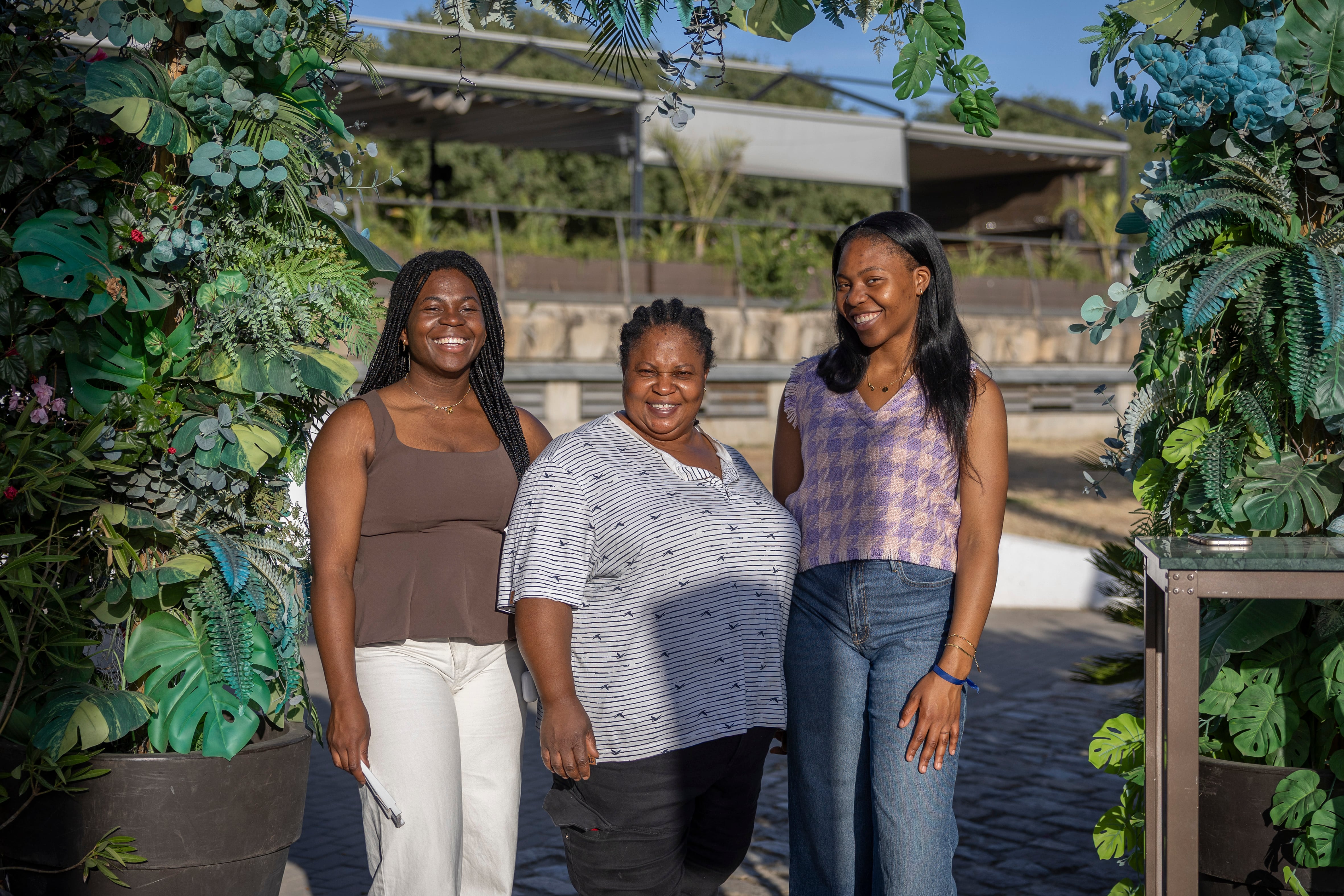 De vivir en el barrio más pobre de España a estudiar ingeniería o derecho: el camino de Iye y Osa, de origen nigeriano, contra todo pronóstico
