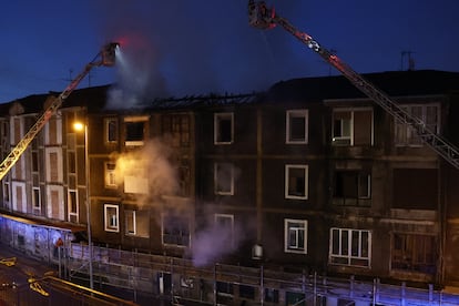 Imagen del incendio ocurrido el día 31 de enero en Basauri (Bizkaia) que provocó la muerte de un hombre y el desalojo de las familias.
