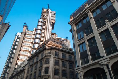 Una de las bestias negras de Carlos III: la sede de la aseguradora Lloyd’s en Londres, icono 'high-tech' diseñado por Richard Rogers.