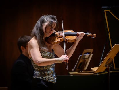 La violinista Lina Tur Bonet, artista residente, junto con su grupo MUSIca ALcheMIca, del Centro Nacional de Difusión Musical.