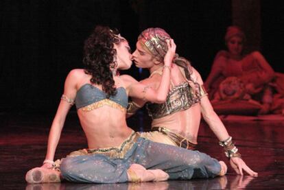 Un momento de la representación de <i>Scheredzade por el Ballet Imperial Ruso.</i>