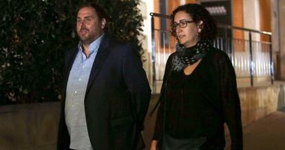 Oriol Junqueras i Marta Rovira, sortint de la reunió de partits dijous.