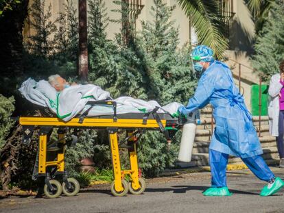 La pandemia se cobra la factura de Navidad: 25.438 casos nuevos y 408 fallecidos