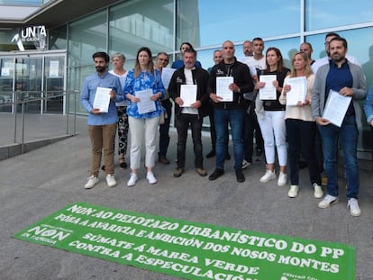 Vecinos afectados por la ciudad deportiva del Celta de Vigo presentan alegaciones contra el proyecto ante la Xunta el pasado septiembre.