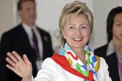 Hillary Clinton llega a la sala donde se ha realizado la presentación de la candidatura.