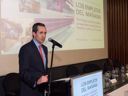 El vicepresidente del Banco Mundial para América Latina Latina, Jorge Familiar, durante la presentación del informe en Buenos Aires.
