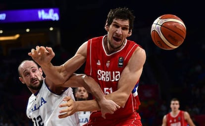 Marjanovic y Cusin, en el Serbia-Italia.