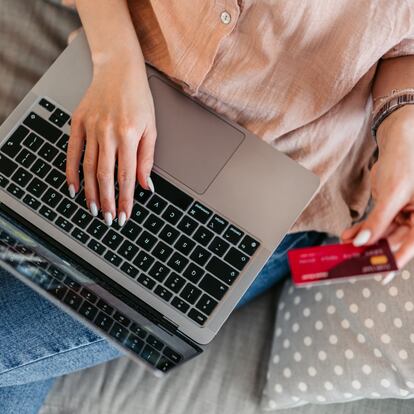 Artículo de EL PAÍS Escaparate que describe los mejores chollos de la semana en Amazon y en múltiples categorías