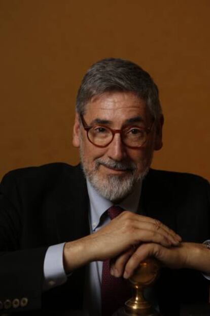 El director John Landis posa en un hotel en Madrid.