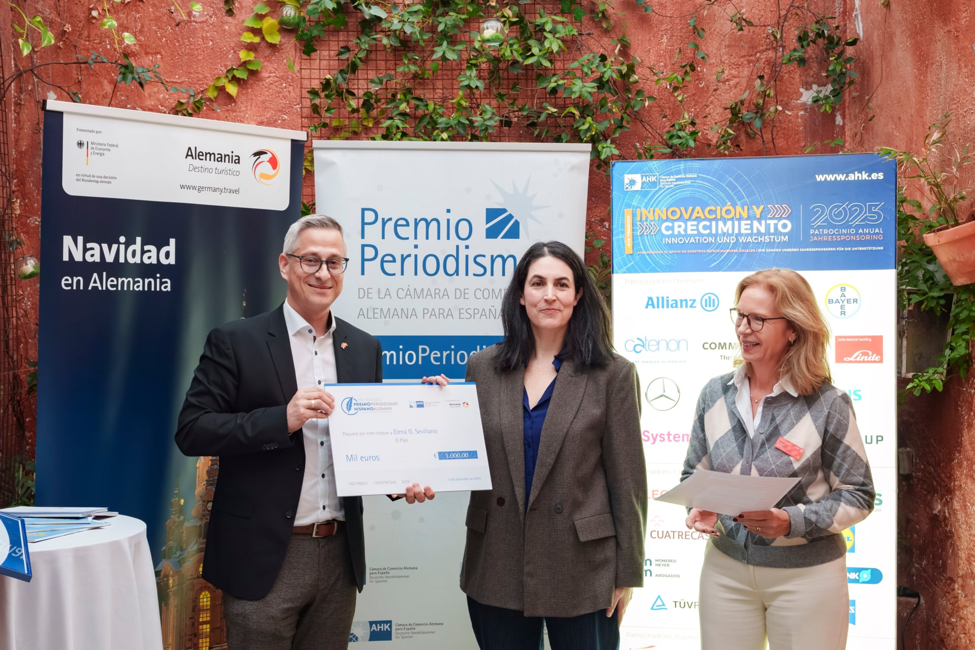 La periodista de EL PAÍS Elena Sevillano, Premio de Periodismo de la Cámara de Comercio Alemana