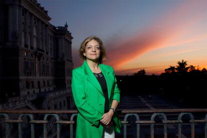 Rosa Vindel. Edad: 52 años. Profesión: abogada y senadora. Es la última de la lista del Partido Popular. "En mi caso ser la última es parte de la larga historia de amistad que tengo con Gallardón y con el pacto de que siempre iba a cerrar sus listas electorales desde aquella victoria en el Senado en 1989".