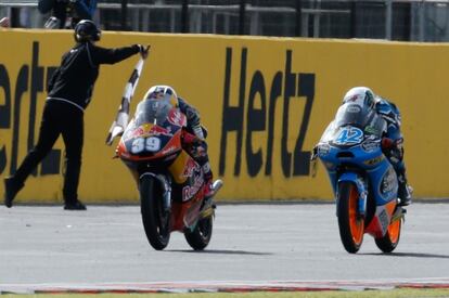 Salom vence por delante de Rins.