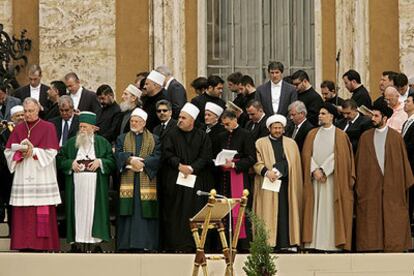 Los representantes de las grandes religiones acudieron ayer a los funerales de Juan Pablo II.