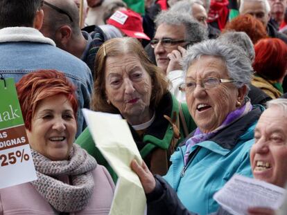 Concentración de pensionistas en Bilbao.