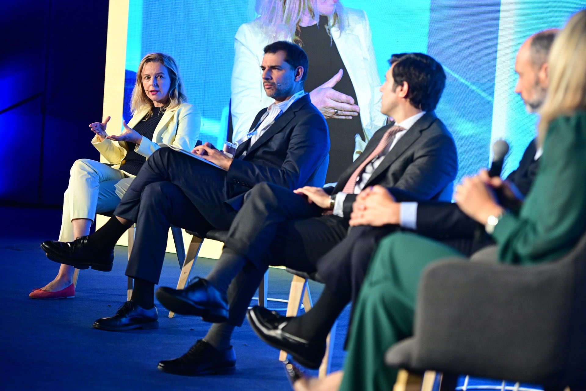 Idoya Arteagabeitia, directora de regulación corporativa en Telefónica; José Julio Figueroa, 'general counsel' en Acciona; Pablo Hernández-Lahoz, director de asuntos legales y corporativos en AENA; Ignacio Legido, socio director del área legal de BDO Abogados y Eugenia Navarro, socia de LOIS y miembro de Inkietos.