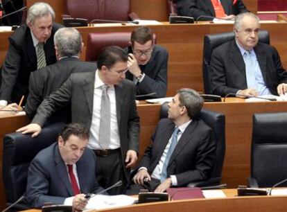 Pleno sobre la ampliación de la avenida de Blasco Ibáñez en El Cabanyal. A la derecha, el sillón de Camps, vacío.